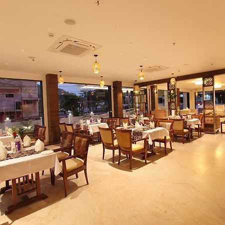 Hotel Maria Park Muvattupuzha エクステリア 写真