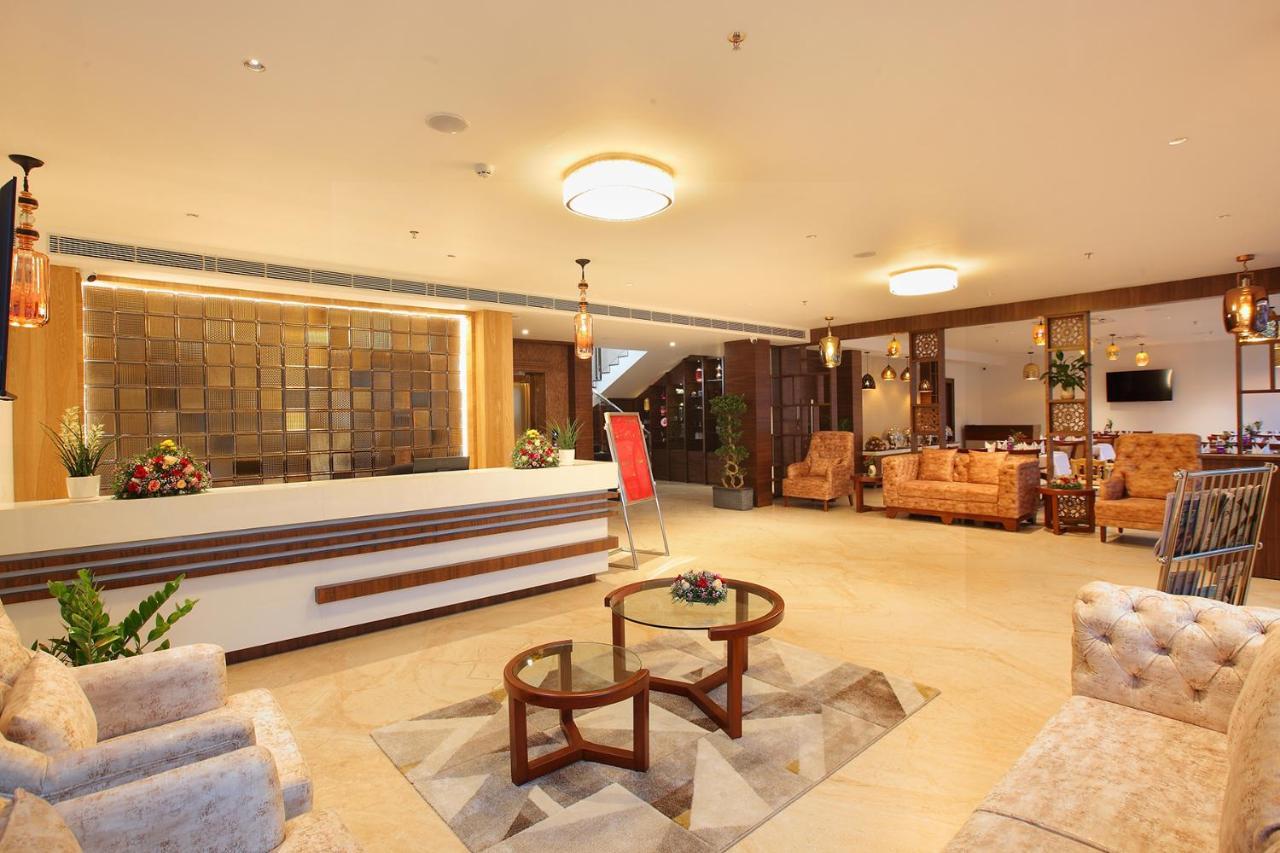 Hotel Maria Park Muvattupuzha エクステリア 写真