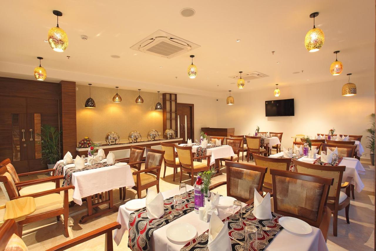 Hotel Maria Park Muvattupuzha エクステリア 写真